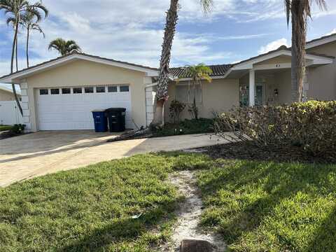 43 LEEWARD ISLAND, CLEARWATER BEACH, FL 33767