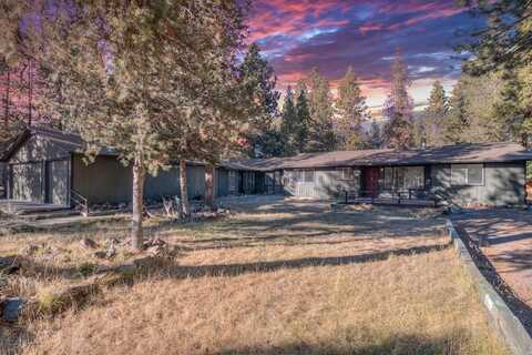 15976 Livewood Court, La Pine, OR 97739