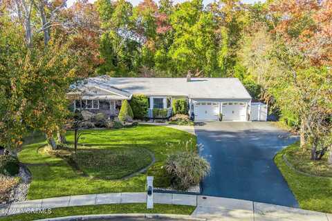 8 Chelsea Court, Toms River, NJ 08753