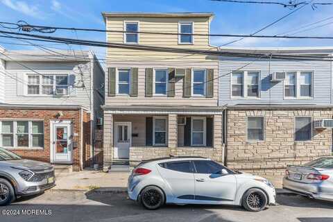 13 E 17th Street, Bayonne, NJ 07002