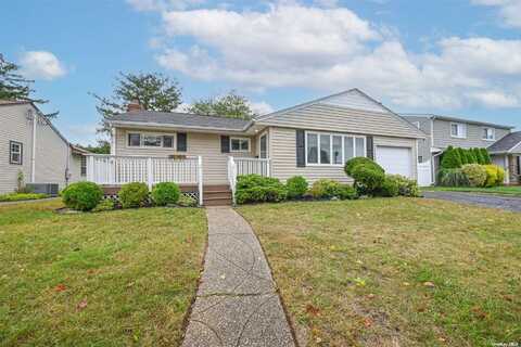 3813 Locust Avenue, Seaford, NY 11783