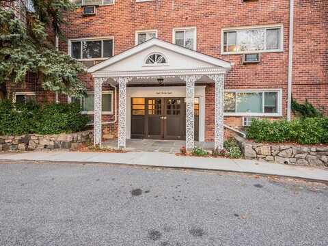 828 Pelhamdale Avenue, New Rochelle, NY 10801