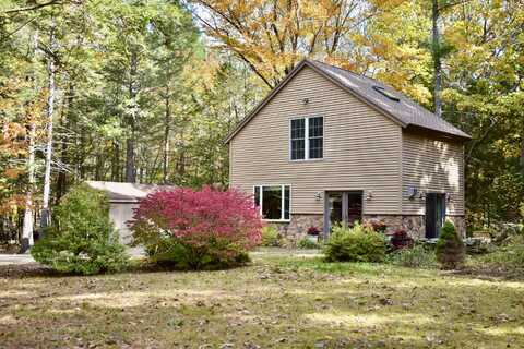 585 River Road, Brunswick, ME 04008