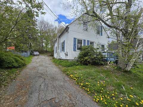 16 Mt Vernon Street, Gardiner, ME 04345