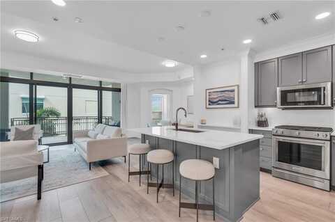 9115 Strada, NAPLES, FL 34108