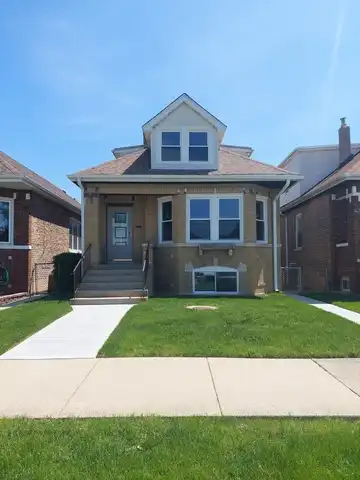 6227 S Komensky Avenue, Chicago, IL 60629