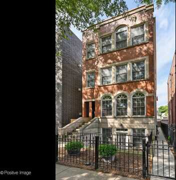 2938 N Damen Avenue, Chicago, IL 60618