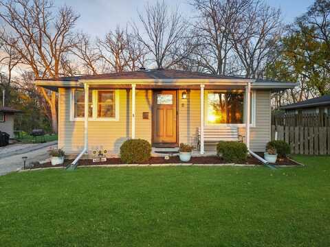 11 Stone Avenue, North Aurora, IL 60542