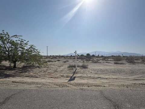 2715 Sea Garden Avenue, Thermal, CA 92274