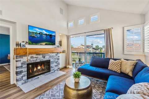 33 Via Lavendera, Rancho Santa Margarita, CA 92688