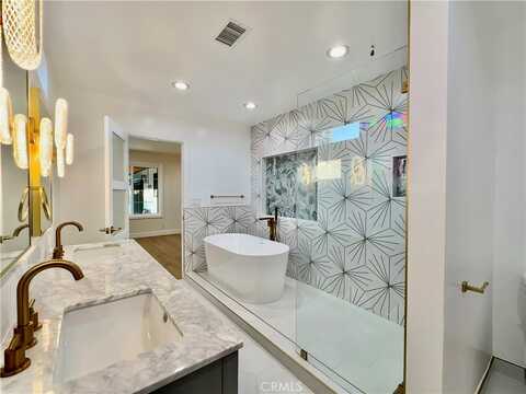 3605 Lomina Avenue, Long Beach, CA 90808