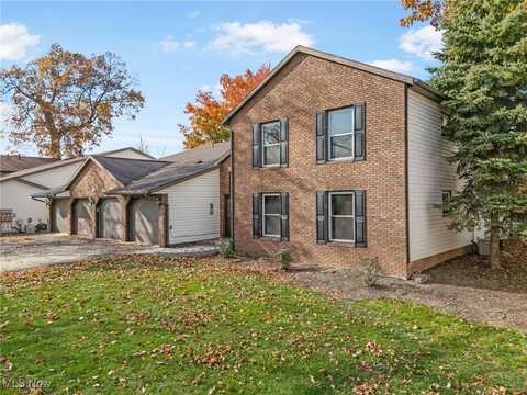 1818 Harbour Circle NW, Canton, OH 44708