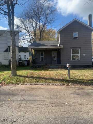 425 Beaver, Conneaut, OH 44030