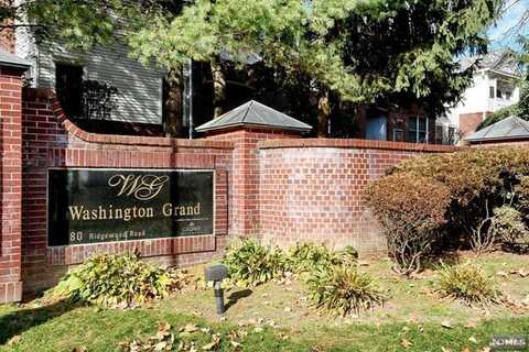 80 Ridgewood Road, Washington, NJ 07676