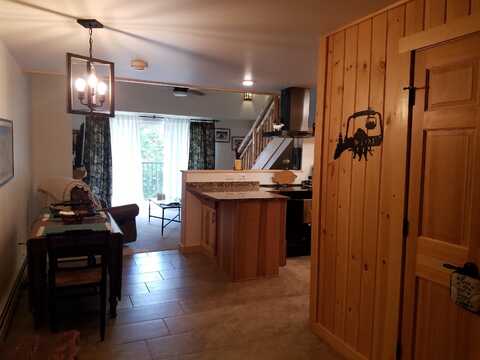 251 Mountainside Drive, Warren, VT 05674