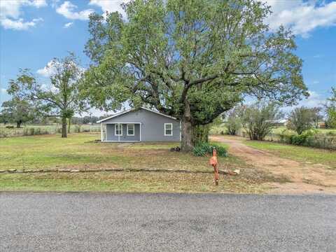 240 E Sturdivant Road, Mineral Wells, TX 76067