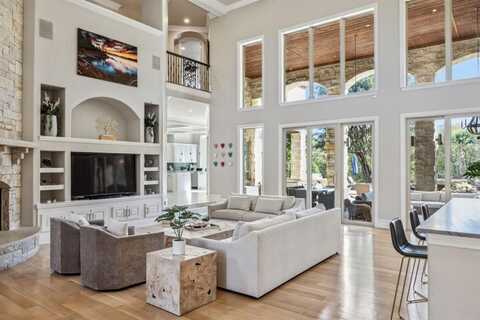 6800 Rainwood Drive, Plano, TX 75024
