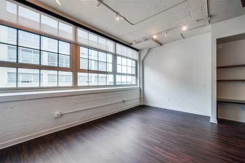 2600 W 7th Street, Fort Worth, TX 76107