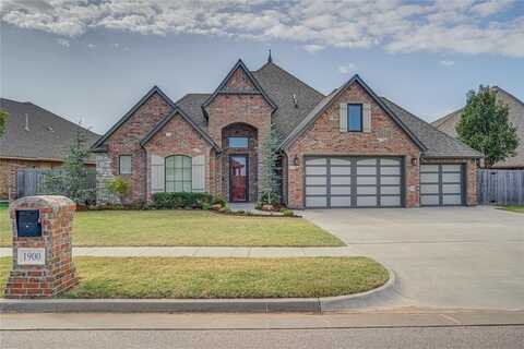 1900 Lago Drive, Moore, OK 73160