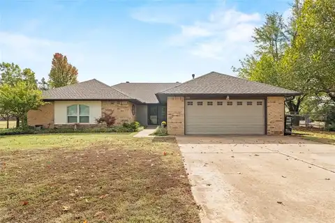 1330 W Linden Drive, Mustang, OK 73064