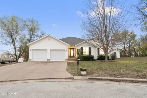 1332 Sunrise Court, Carthage, MO 64836