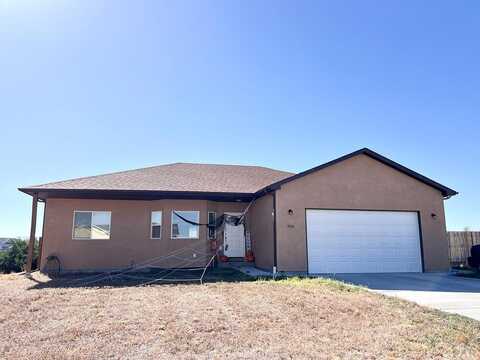 430 Stardust Dr, Pueblo West, CO 81007