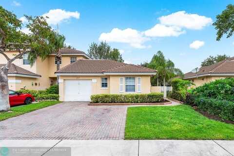 8947 NW 53rd St, Sunrise, FL 33351