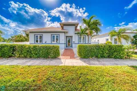 207 SW 11th St, Dania Beach, FL 33004