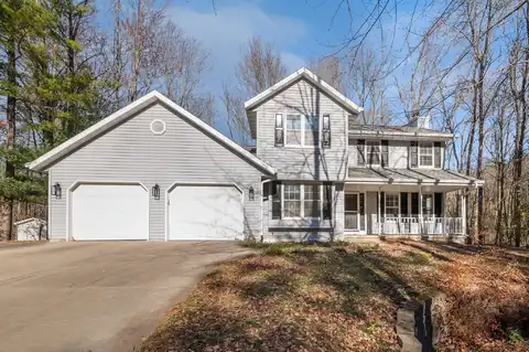 1780 IVES Lane, SUAMICO, WI 54173