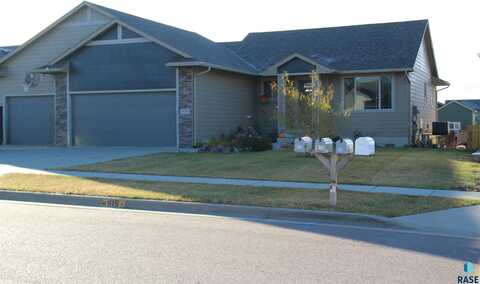 915 E Fanning St, Tea, SD 57064