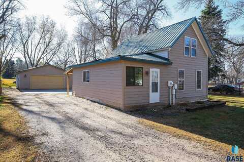 317 4th St, Lyons, SD 57041