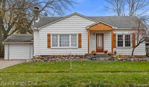 635 JOHN M Avenue, Clawson, MI 48017