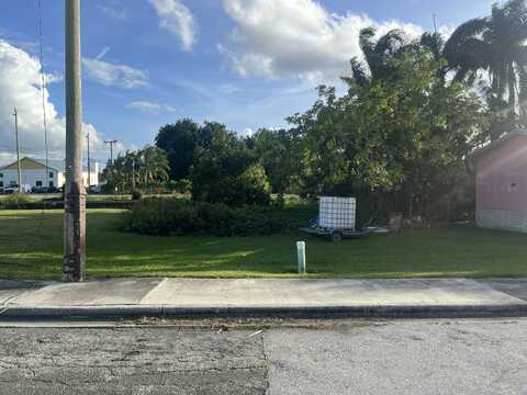 224 Carver Place, Pahokee, FL 33476