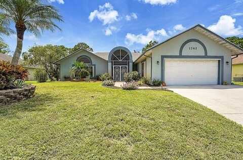 1742 SW Airoso Boulevard, Port Saint Lucie, FL 34984