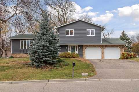 1450 Cardinal Cove, Chaska, MN 55318