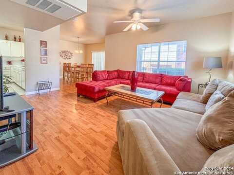 52 Chapel Hill Circle, San Antonio, TX 78240