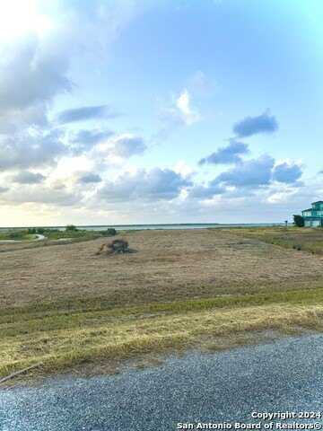 140 Sunrise, Rockport, TX 78382