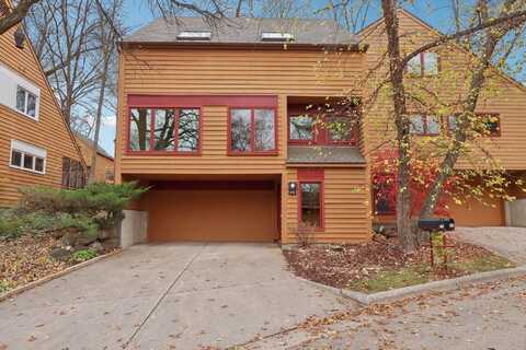 212 Glen Hollow Road, Madison, WI 53705