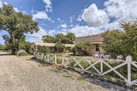 735 Gregory Lane, Santa Fe, NM 87505