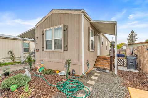 2622 Falcon Street, White City, OR 97503