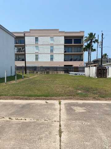 108 Pompano St., South Padre Island, TX 78597