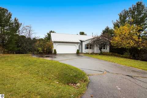 4185 Foxcraft Drive, Traverse City, MI 49684