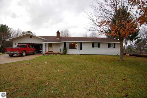 6851 N US-131, Manton, MI 49663