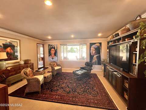 8421 E Fernhill Drive, Tucson, AZ 85750