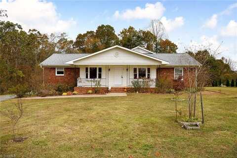 12 Twin Brook Drive, Clemmons, NC 27012