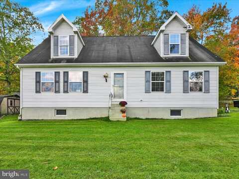 25 ROBIN LANE, NEW RINGGOLD, PA 17960