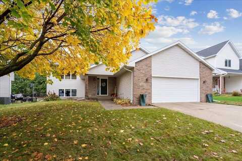 5301 Carey Drive, Cedar Falls, IA 50613