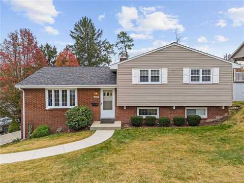 1311 Blue Jay Dr, Sackett, PA 15243