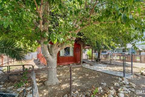 206 Fillmore Street, Taft, CA 93268