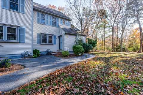 35 Santuit Pond Way, Mashpee, MA 02649